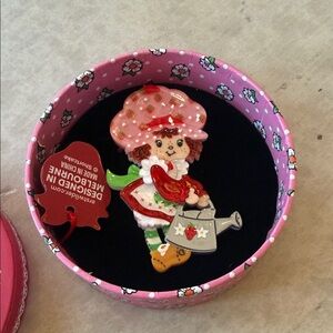 Erstwilder Strawberry Shortcake Gardening Brooch